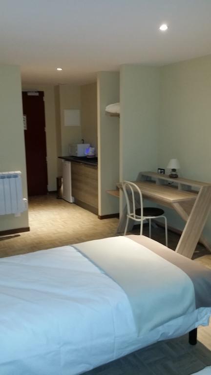 Hotel La Pause Évreux Pokój zdjęcie