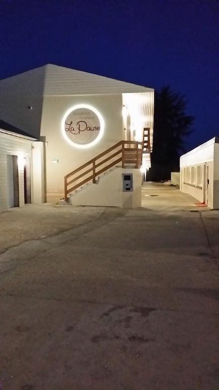 Hotel La Pause Évreux Zewnętrze zdjęcie