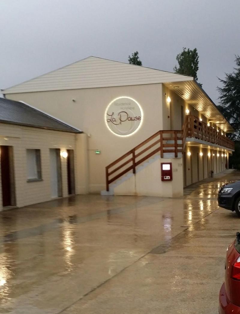 Hotel La Pause Évreux Zewnętrze zdjęcie