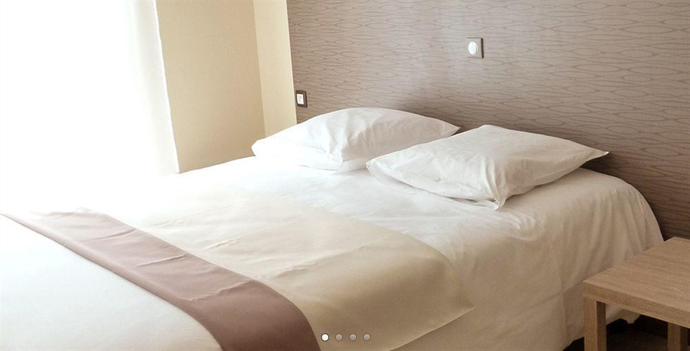 Hotel La Pause Évreux Zewnętrze zdjęcie