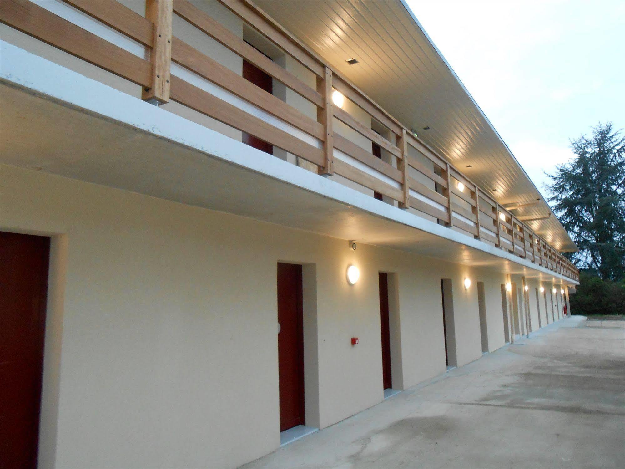 Hotel La Pause Évreux Zewnętrze zdjęcie