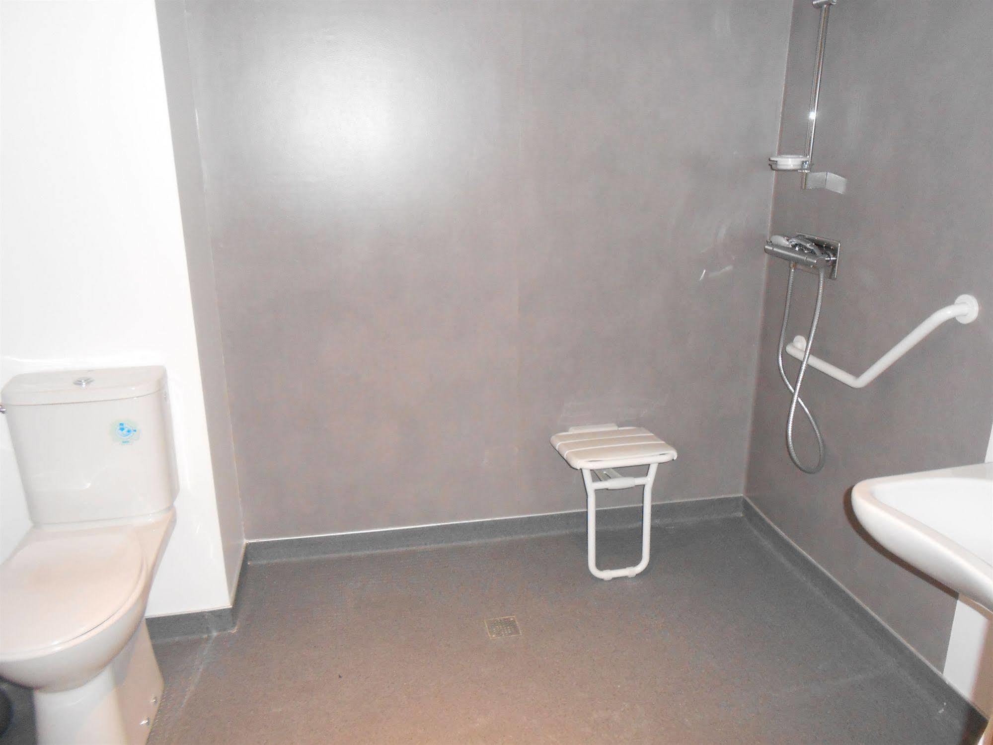 Hotel La Pause Évreux Zewnętrze zdjęcie