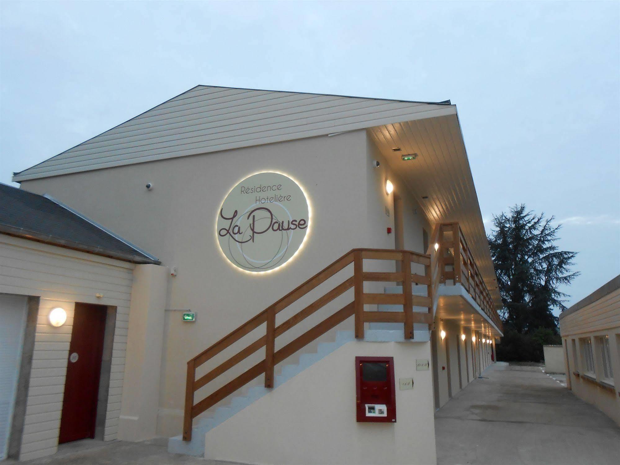 Hotel La Pause Évreux Zewnętrze zdjęcie